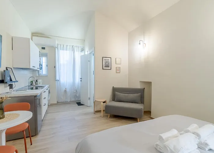 Apartment Porta Susa Lovely Mini Turin